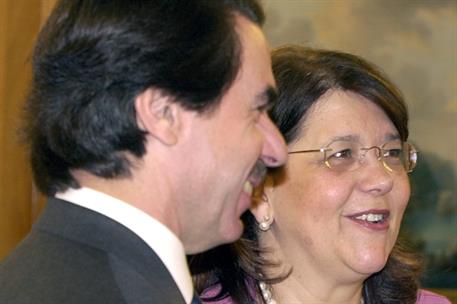 3/03/2003. Gabinete de marzo de 2003 a septiembre de 2003. El presidente del Gobierno junto a la nueva ministra de Medio Ambiente, María Elvira Rod...