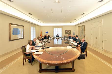 13/07/2012. Consejo de Ministros: Rajoy con todos los ministros. El presidente del Gobierno, Mariano Rajoy, junto a todos los ministros en l...