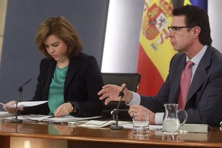6/06/2014. Consejo de Ministros: Sáenz de Santamaría y Soria. Soraya Sáenz de Santamaría, vicepresidenta del Gobierno, ministra de la Presid...