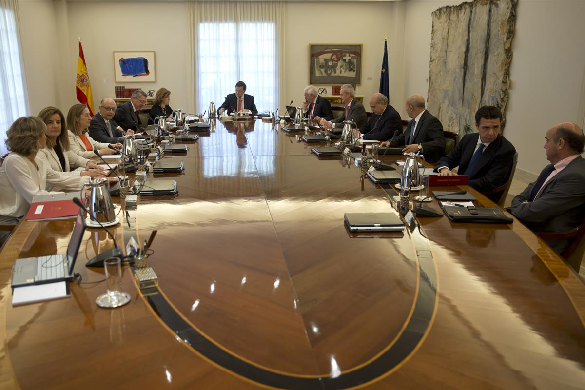 3/06/2014. Reunión extraordinaria del Consejo de Ministros. El Consejo de Ministros ha mantenido una reunión extraordinaria en La Moncloa co...