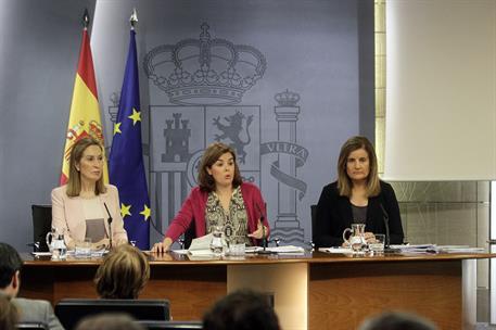 4/07/2014. Consejo de Ministros: Sáenz de Santamaría, Báñez y Pastor. La vicepresidenta del Gobierno, ministra de la Presidencia y portavoz ...