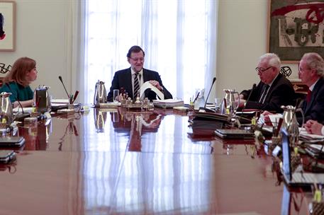 3/07/2015. Nuevo Gabinete de Mariano Rajoy. Imagen del presidente del Gobierno, Mariano Rajoy, de la vicepresidenta y de los doce ministros ...