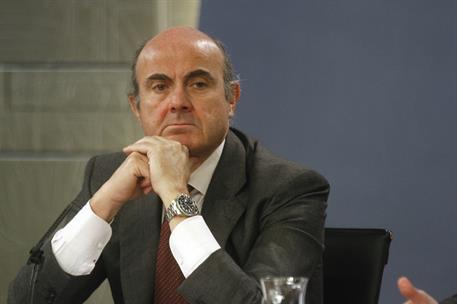 2/12/2016. Consejo de Ministros: Méndez de Vigo, Montoro y De Guindos. El ministro de Economía, Industria y Competitividad, Luis de Guindos,...