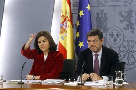 5/02/2016. Consejo de Ministros: Sáenz de Santamaría y Catalá. La vicepresidenta del Gobierno, Soraya Sáenz de Santamaría, junto al ministro...