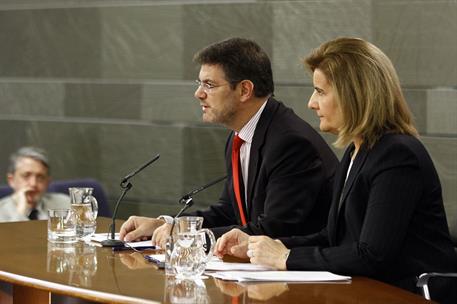 22/04/2016. Consejo de Ministros: Catalá y Báñez. El ministro de Justicia en funciones, Rafael Catalá, y la ministra de Empleo y Seguridad S...