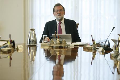 16/08/2017. Consejo de Ministros extraordinario. El presidente del Gobierno, Mariano Rajoy, durante el Consejo de Ministros extraordinario r...