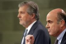 Íñigo Méndez de Vigo y Luis de Guindos, tras el Consejo de Ministros