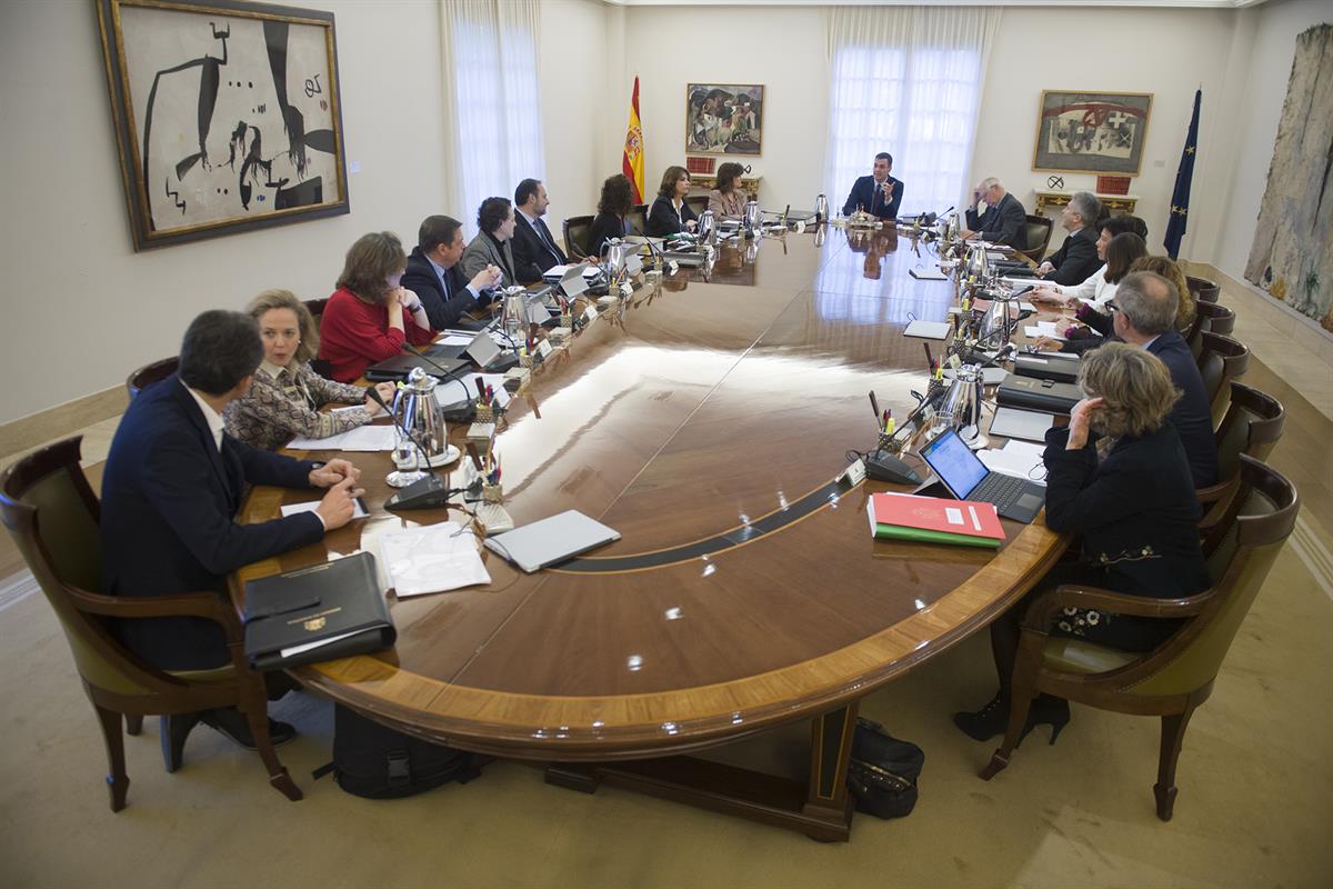 15/02/2019. Reunión extraordinaria del Consejo de Ministros. El presidente del Gobierno, Pedro Sánchez, preside la reunión del Consejo de Mi...