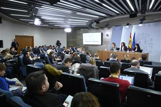 Teresa Ribera, María Jesús Montero y Carolina Darias durante la rueda de prensa posterior al Consejo de Ministros