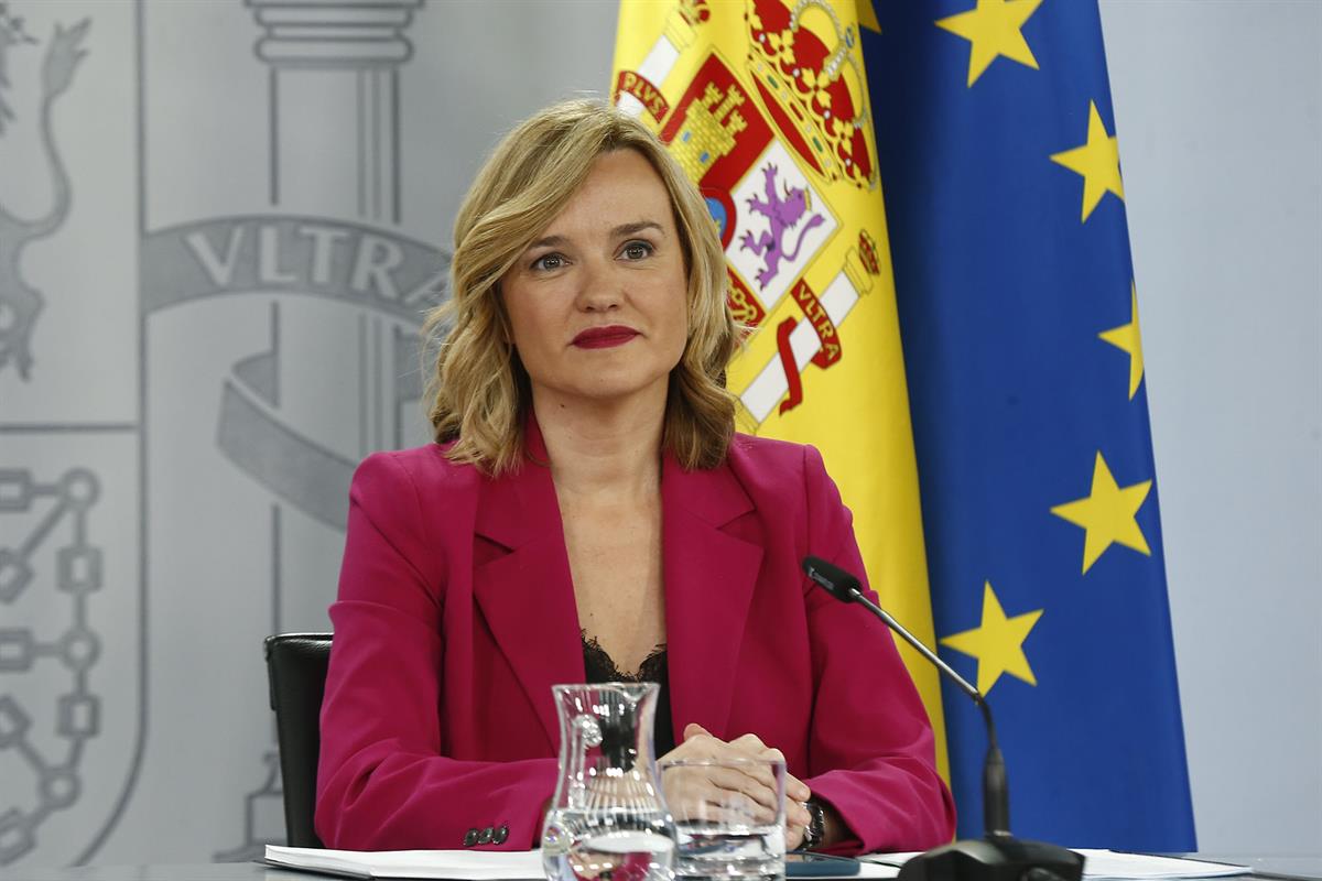 La ministra de Educación y Formación Profesional y Deportes y portavoz del Gobierno, Pilar Alegría, durante la rueda de prensa