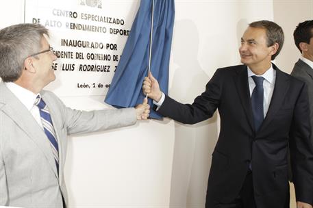 2/08/2010. Visita del Presidente al Centro de Alto Rendimiento Deportivo de León. El Presidente del Gobierno, José Luis Rodríguez Zapatero, ...