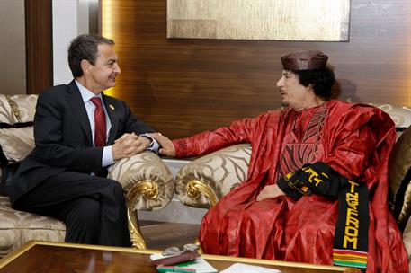 29/11/2010. El presidente del Gobierno asiste a la III Cumbre UE - África. El presidente del Gobierno, José Luis Rodríguez Zapatero, junto a...