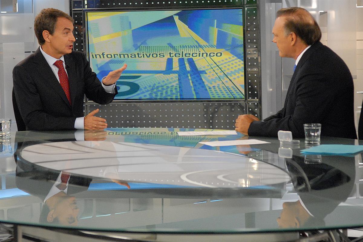 6/10/2010. Entrevista del presidente del Gobierno a Telecinco. El presidente del Gobierno, José Luis Rodríguez Zapatero, en un momento de la...