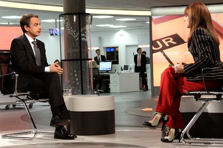 10/01/2011. Entrevista del presidente del Gobierno a Antena 3 TV. El presidente del Gobierno, José Luis Rodríguez Zapatero, durante un momen...
