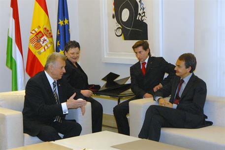 13/01/2011. Encuentro entre José Luis Rodríguez Zapatero y Pàl Schmitt. El presidente del Gobierno, José Luis Rodríguez Zapatero, durante su...
