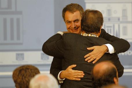 14/09/2011. Entrega de la Cruz de Honor de la Orden de San Raimundo de Peñafort. El presidente del Gobierno, José Luis Rodríguez Zapatero, f...