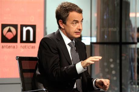 10/01/2011. Entrevista del presidente del Gobierno a Antena 3 TV. El presidente del Gobierno, José Luis Rodríguez Zapatero, durante un momen...