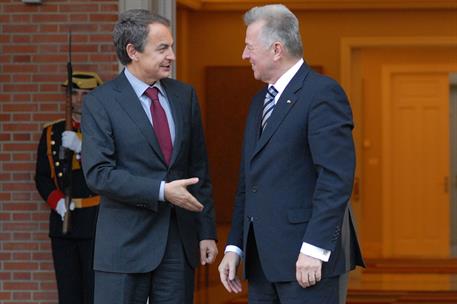13/01/2011. Encuentro entre José Luis Rodríguez Zapatero y Pàl Schmitt. El presidente del Gobierno, José Luis Rodríguez Zapatero, durante su...