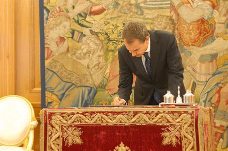 27/09/2011. El presidente asiste a la sanción de la reforma de la Constitución. El presidente del Gobierno, José Luis Rodríguez Zapatero, en...