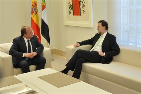28/02/2012. El presidente recibe al presidente de Extremadura. El presidente del Gobierno, Mariano Rajoy, conversa con el presidente de la C...