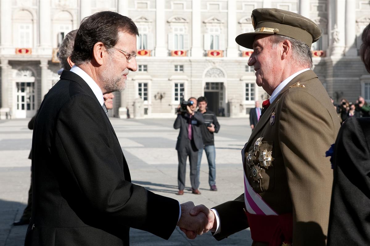 6/01/2012. El presidente asiste a la celebración de la Pascua Militar. El presidente del Gobierno, Mariano Rajoy, junto a Su Majestad el Rey...