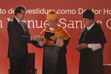 3/11/2014. Rajoy, en la investidura de Juan Manuel Santos como Doctor Honoris Causa. El presidente del Gobierno, Mariano Rajoy, junto al pre...