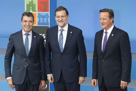 4/09/2014. Rajoy asiste a la Cumbre de la OTAN. El presidente del Gobierno, Mariano Rajoy, junto al secretario general de la OTAN y el prime...