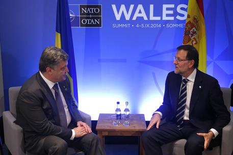 5/09/2014. Rajoy asiste a la Cumbre de la OTAN. El presidente del Gobierno, Mariano Rajoy, durante su encuentro con el presidente de Ucrania...