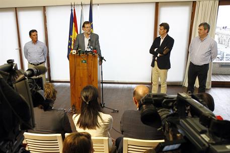 12/08/2014. El presidente Rajoy en el Real Club Naútico de Sanxenxo. El presidente del Gobierno, Mariano Rajoy, dirige la palabra a los asis...