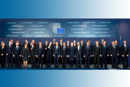 18/12/2014. Foto de familia del Consejo europeo de Bruselas. El presidente del Gobierno, Mariano Rajoy, en la foto de familia del Consejo Eu...