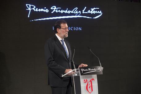 20/11/2014. Rajoy viaja a Galicia. El presidente del Gobierno, Mariano Rajoy, ha presidido el acto de entrega del "Premio Fernández Latorre ...