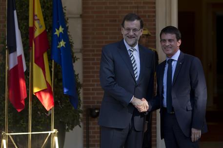 23/07/2014. Rajoy recibe al primer ministro de Francia. El presidente del Gobierno, Mariano Rajoy, posa en las escalinatas de La Moncloa con...