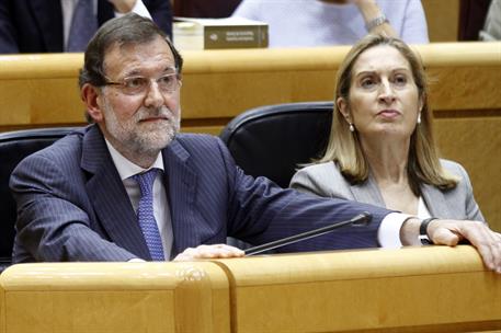 30/09/2014. Rajoy asiste a la sesión de control en el Senado. El presidente del Gobierno, Mariano Rajoy, al término de su intervención tras ...