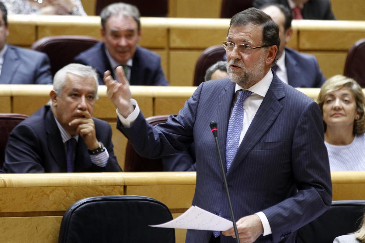 30/09/2014. Rajoy asiste a la sesión de control en el Senado. El presidente del Gobierno, Mariano Rajoy, responde a una de las preguntas que...