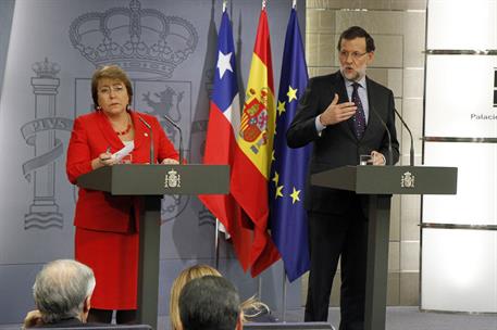 30/10/2014. Rajoy recibe a la presidenta de Chile, Michelle Bachellet. El presidente del Gobierno, Mariano Rajoy, junto a la presidenta de C...