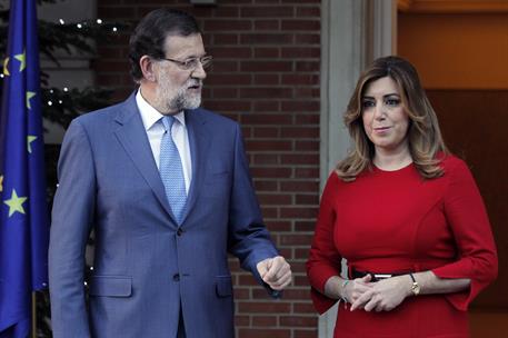22/12/2014. Rajoy recibe a la presidenta de la Junta de Andalucía. El presidente del Gobierno, Mariano Rajoy, posa junto a la presidenta de ...