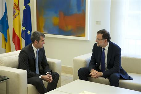 2/09/2015. Rajoy recibe al presidente de la Comunidad Autónoma de Canarias. El presidente del Gobierno, Mariano Rajoy, reunido con el presid...