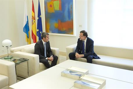 2/09/2015. Rajoy recibe al presidente de la Comunidad Autónoma de Canarias. El presidente del Gobierno, Mariano Rajoy, reunido con el presid...
