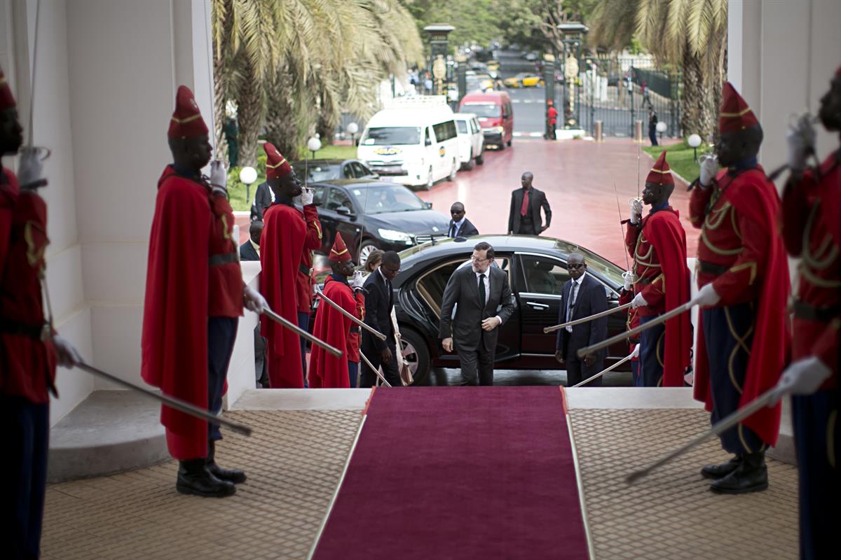 4/05/2015. Viaje del presidente del Gobierno a Senegal. El presidente del Gobierno, Mariano Rajoy, a su llegada a la reunión que ha mantenid...