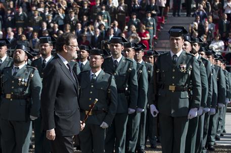 6/11/2015. Rajoy asiste a la entrega de Bandera a la 1ª Zona de la la Guardia Civil. El presidente del Gobierno, Mariano Rajoy, pasa revista...