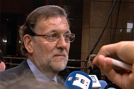 7/07/2015. Rajoy asiste a la reunión extraordinaria del Consejo Europeo. El presidente del Gobierno, Mariano Rajoy, atiende a los medios de ...