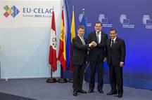 Rajoy, junto a los presidentes de Colombia y Perú, Juan Manuel Santos y Ollanta Humala (Foto: Pool Moncloa)