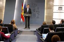 El presidente del Gobierno, Mariano Rajoy, comparece ante los medios de comunicación (Foto: Pool Moncloa)