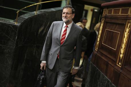 18/02/2015. Rajoy asiste a la sesión de control al Gobierno. El presidente del Gobierno, Mariano Rajoy, entrando en el hemiciclo para asisti...