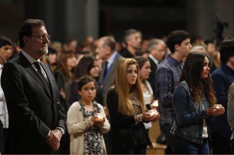 27/04/2015. Rajoy asiste a la ceremonia por los fallecidos en el accidente de los Alpes. El presidente del Gobierno, Mariano Rajoy, en un mo...