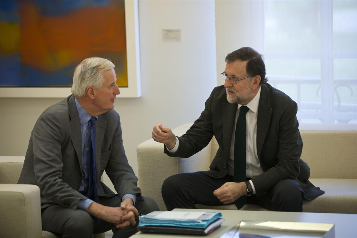 9/12/2016. Rajoy recibe al comisionado de la Unión Europea, Michel Barnier. El presidente del Gobierno, Mariano Rajoy, durante su reunión en...
