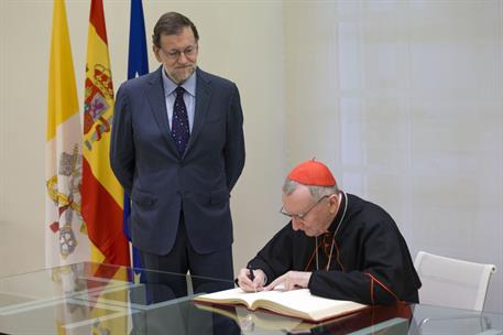14/10/2016. Rajoy recibe al secretario de Estado de la Santa Sede, Pietro Parolin. El presidente del Gobierno en funciones, Mariano Rajoy, j...
