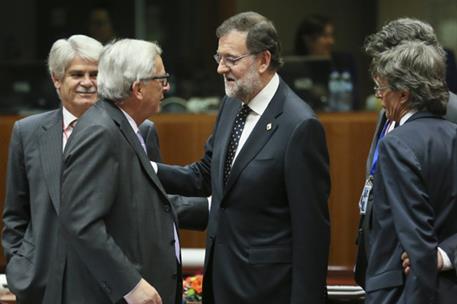 20/10/2016. Mariano Rajoy asiste al Consejo Europeo. El presidente del Gobierno en funciones, Mariano Rajoy, conversa con el presidente de l...