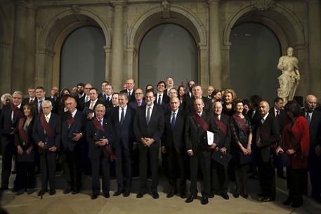 21/01/2016. Rajoy entrega condecoraciones de Alfonso X. El presidente del Gobierno en funciones, Mariano Rajoy, junto a los ministros de Edu...