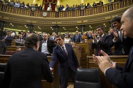29/10/2016. Mariano Rajoy es investido presidente del Gobierno. Tras ser investido presidente del Gobierno, Mariano Rajoy recibe la felicita...